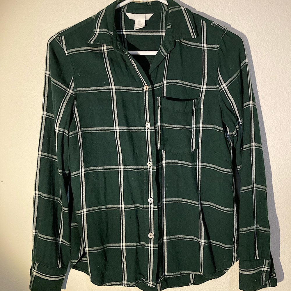 I am selling this H&M plaid button down